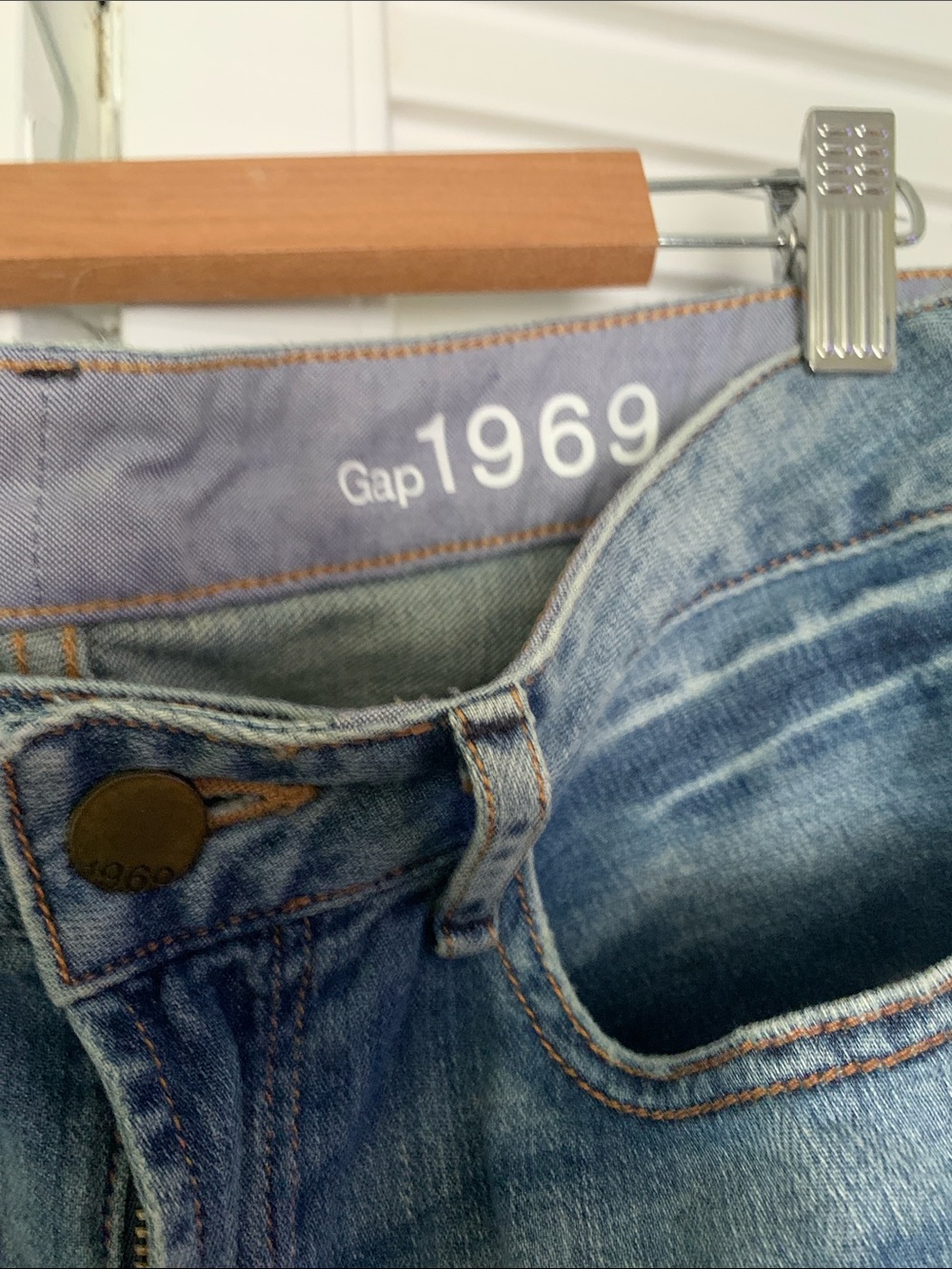 GAP Light Blue Straight Jeans with Patch Details - Picture 4 of 9